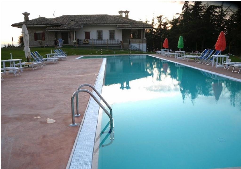 Agriturismo Ca Mignone أوربينو الغرفة الصورة
